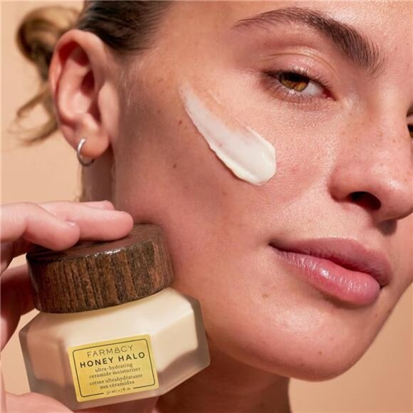 Bestsellers Skin Care Set  Face Beauty Travelling Cream, Moisturizers, Cleansing - Picture 7 of 7